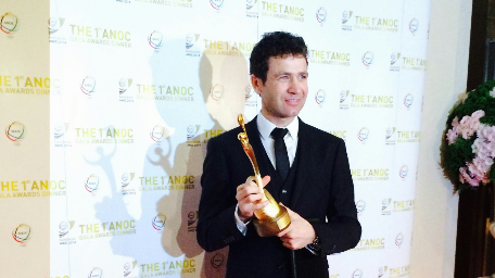 Ole Einar Bjørndalen, 40, obtaining his award for Ideal Male Athlete of the 2014 Winter Olympics on Friday in Bangkok, Thailand. (Photo: Norwegian Athletic Association) http://translate.google.com/translate?u=http%3A%2F%2Fwww.idrett.no%2Fnyheter%2FSider%2FOle-Einar-Bjorndalen-mottok-prisen-for-beste-mannlige-utover-i-Sotsji-OL-2014.aspx&amphl=en&amplangpair=automobile|en&amptbb=one&ampie=UTF-8