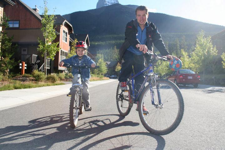 Ivan Babikov and his son, Sergei, in 2008. (Photo: Ivan Babikov)