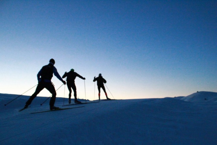 Skiing throughout the sunrise (photo: Simi Hamilton)