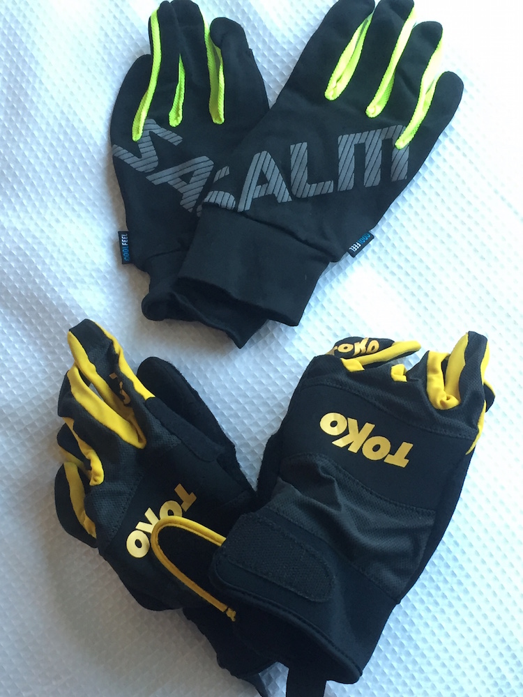 Top picks for Best in Show gloves for running (Salming) and rollerski (Toko). (Photo: FBD)